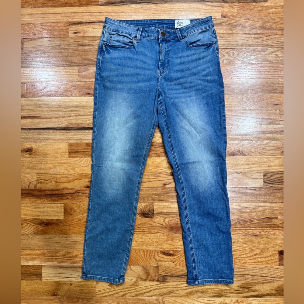 Cosmic Blue Love straight leg jeans for women. EUC